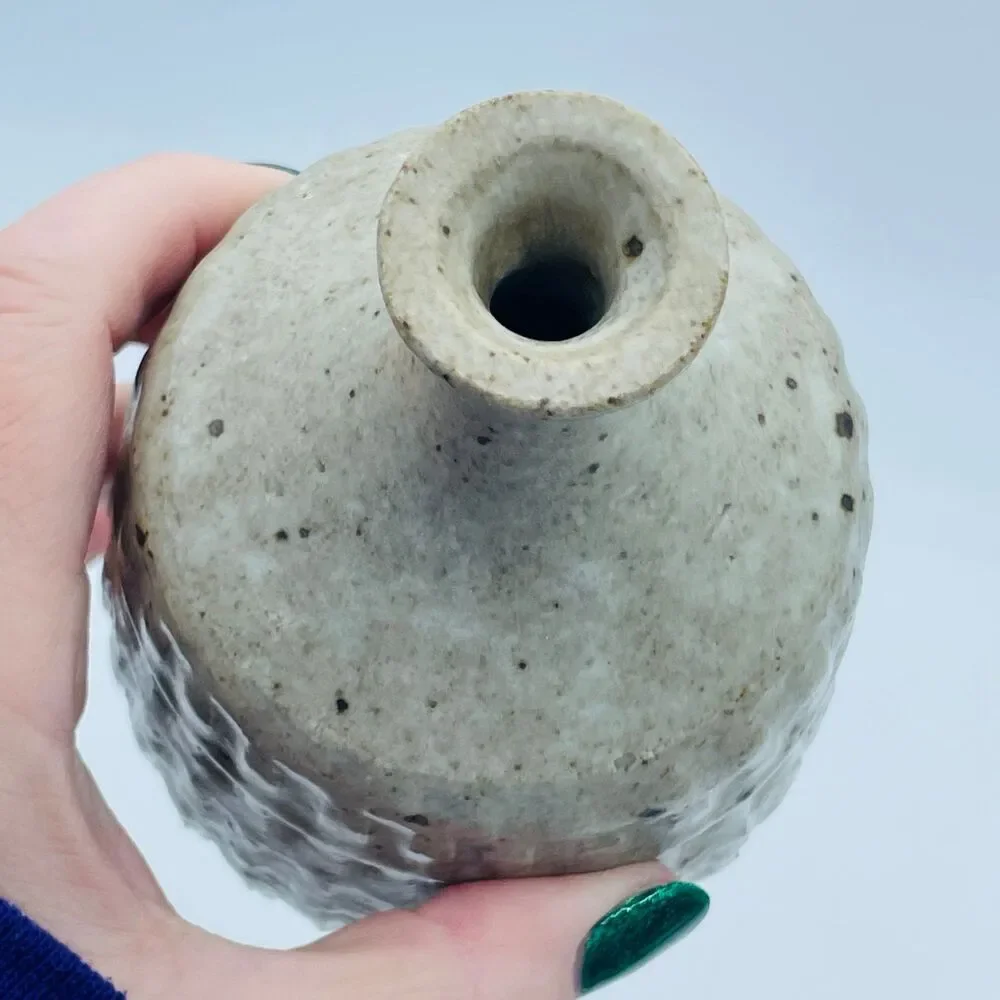 Vintage Signed Studio Pottery Vase Speckled Fluted Carved Texture Brutalist 5